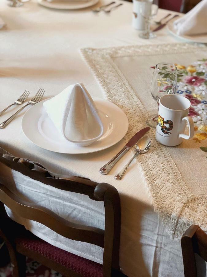 Mahogany Manor Bed & Breakfast Saint-Jean Extérieur photo