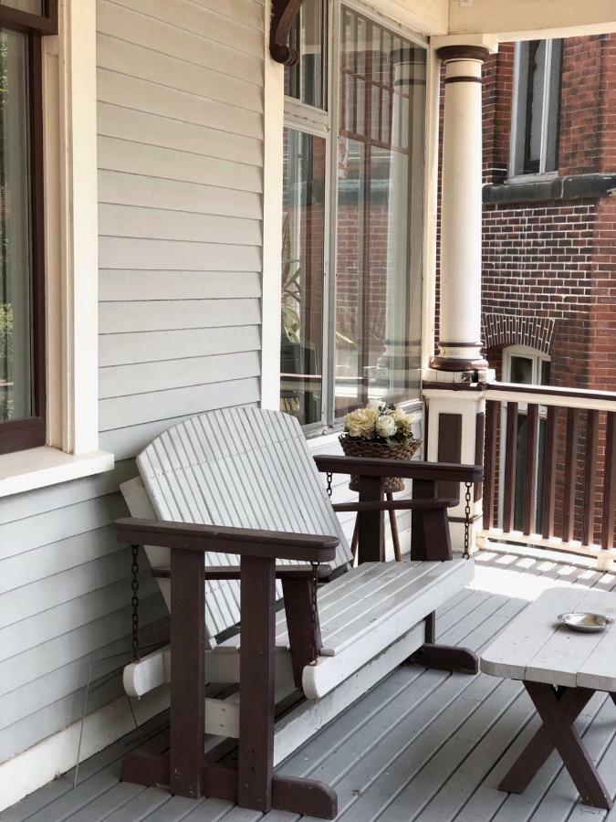 Mahogany Manor Bed & Breakfast Saint-Jean Extérieur photo