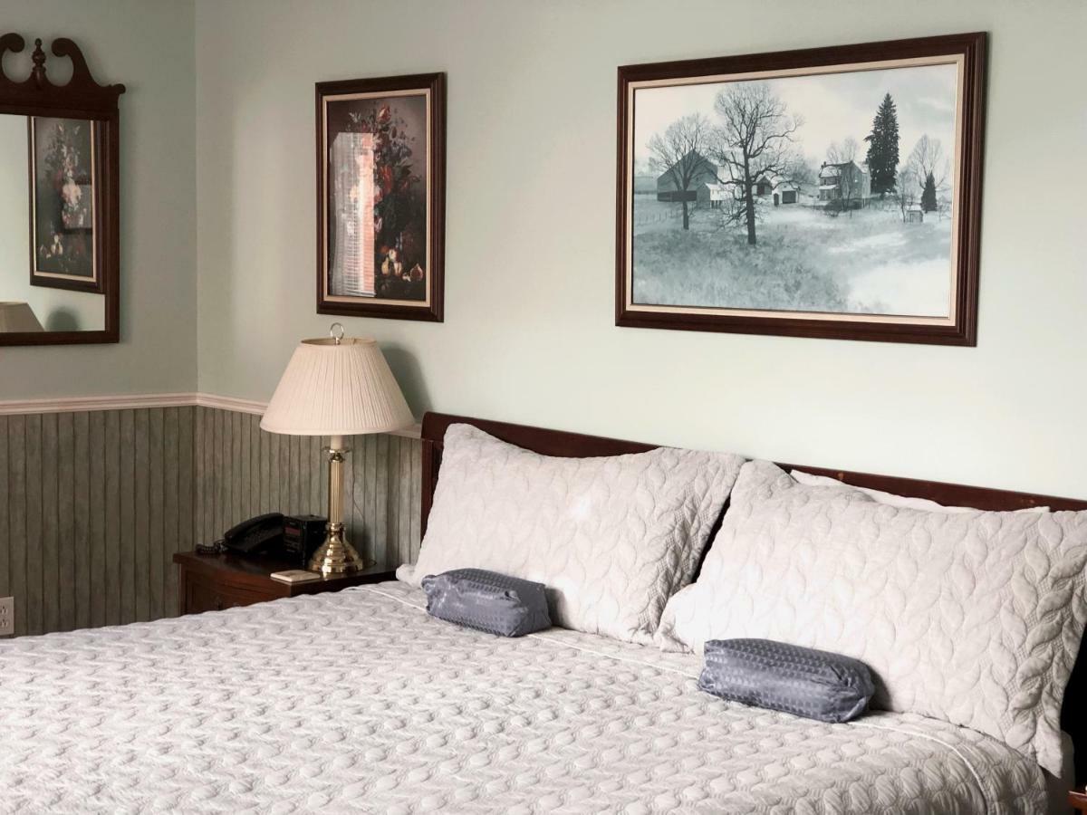 Mahogany Manor Bed & Breakfast Saint-Jean Extérieur photo